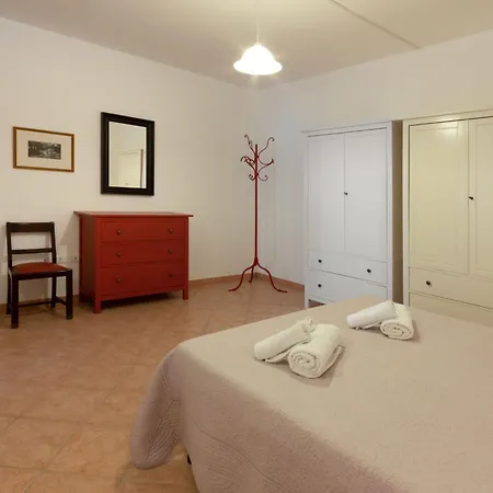 Le Debbiare-4 By Interhome Daire *